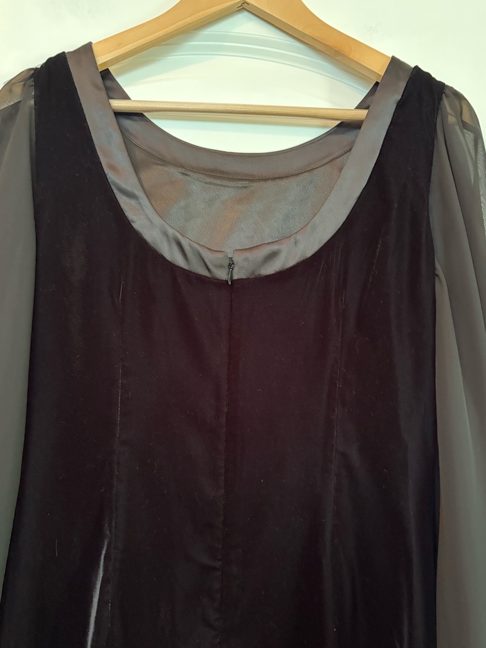 White House Black Market Black Long-Sleeve Sheer-Sleeve Shift Dress - Picture 5 of 8
